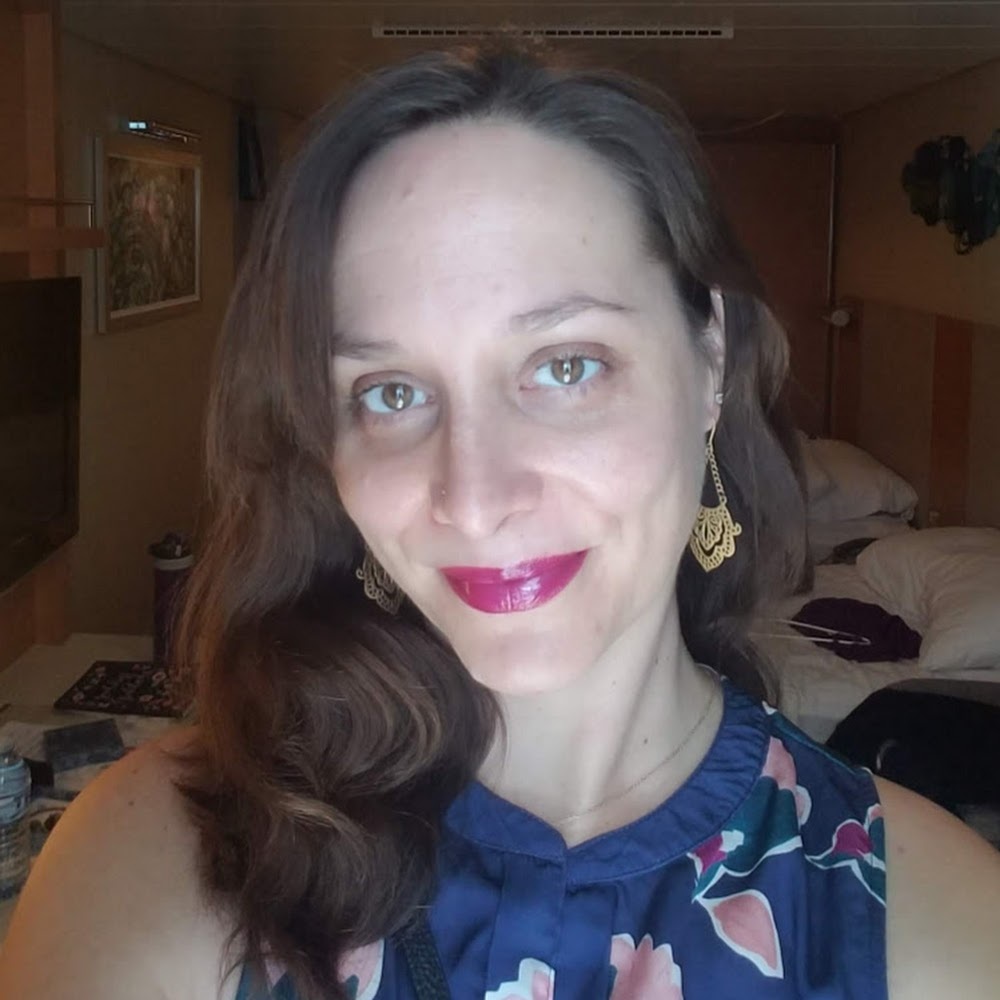Meet your Posher, Sahar